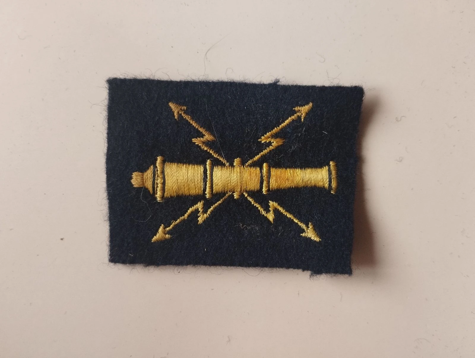 Insigne de spécialité tissu Marine Nationale – Électronicien d'Armes (ELARM)